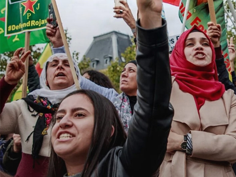 Siria, le vedove dell’Isis diventano sarte Siria, le vedove dell’Isis diventano sarte