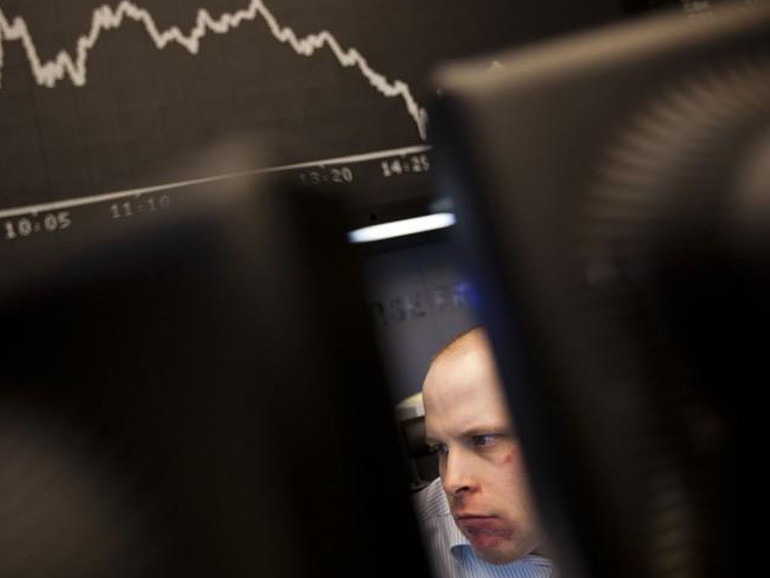Società debole, economia fragile Società debole, economia fragile