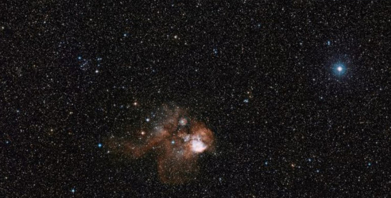Spei Satelles: mons. Ruiz, il 10 giugno andrà in orbita un satellite che porterà nello spazio il nanobook della “Statio orbis” di Papa Francesco