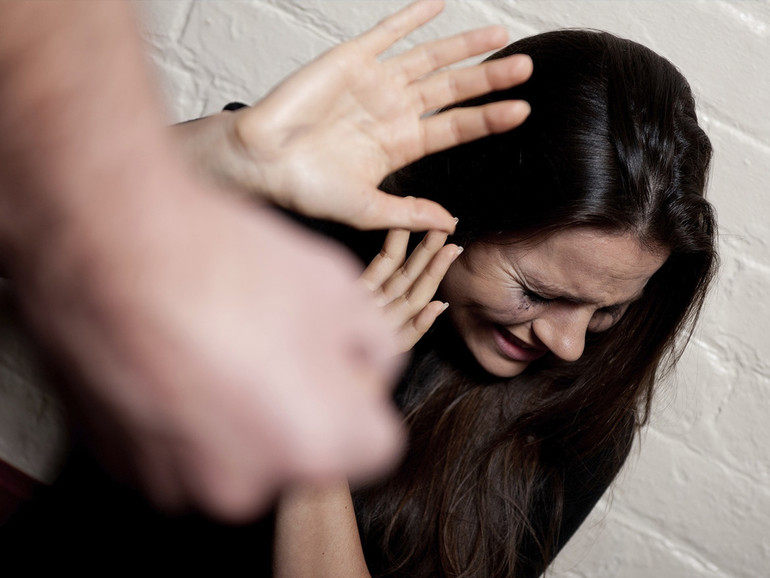 Stalking, si può contrastare. Intesa tra la Polizia di Stato e la cooperativa Gruppo R Stalking, si può contrastare. Intesa tra la Polizia di Stato e la cooperativa Gruppo R