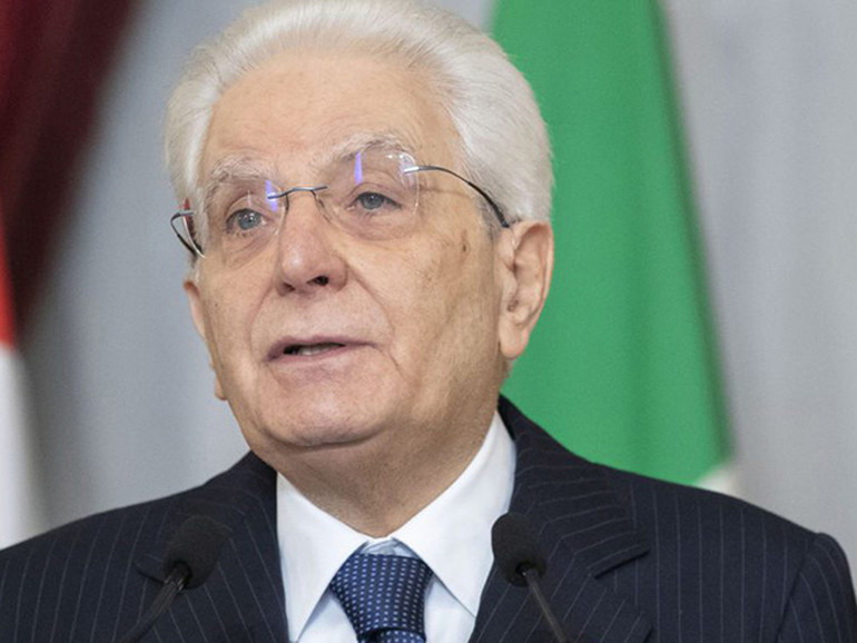 Strage di Capaci, Mattarella: “La mafia non consente pause o distrazioni” Strage di Capaci, Mattarella: “La mafia non consente pause o distrazioni”