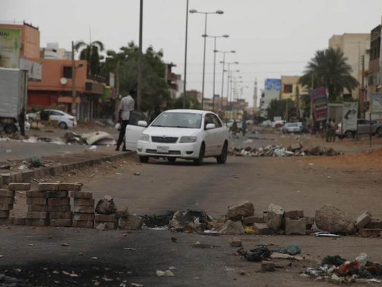 Sudan, l’appello dell’arcivescovo di Khartoum: “Il Paese ha bisogno di pace”