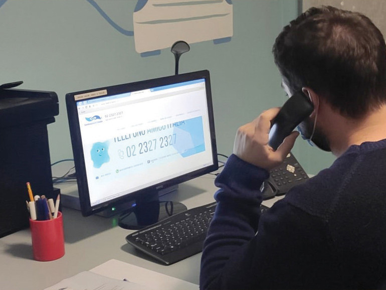Telefono Amico cerca volontari Telefono Amico cerca volontari