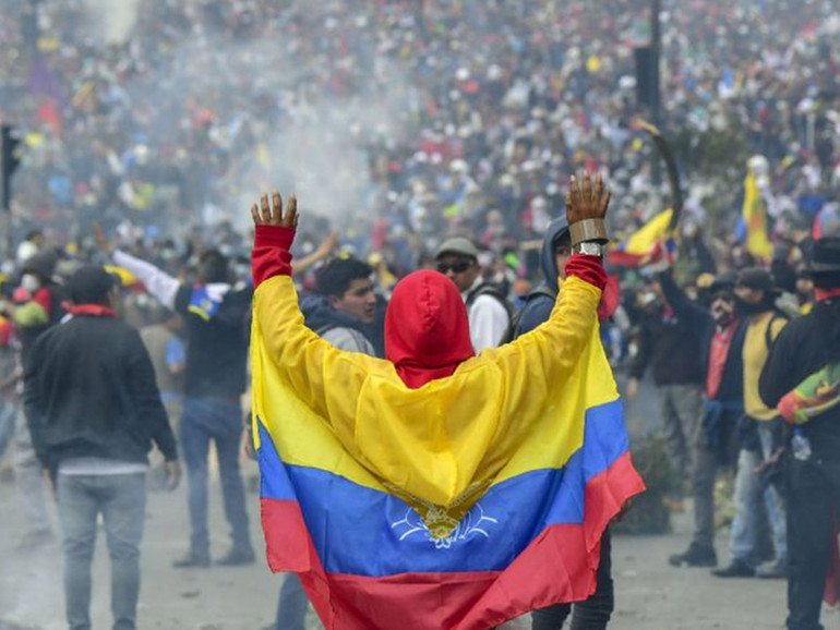 Tensioni in Ecuador, la mediazione dei vescovi svelenisce il clima
