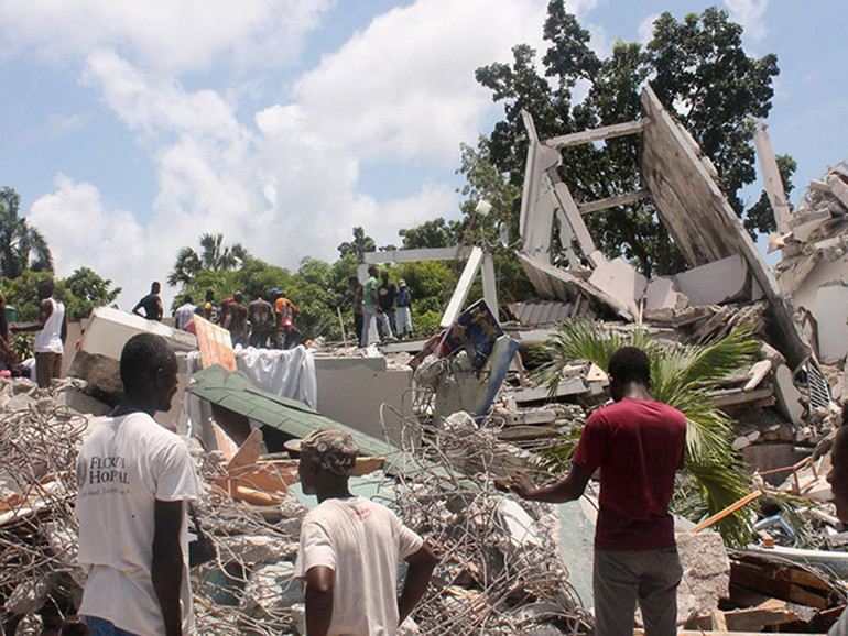 Terremoto Haiti, Save the children: bisogno di cibo, acqua e riparo per i bambini colpiti Terremoto Haiti, Save the children: bisogno di cibo, acqua e riparo per i bambini colpiti