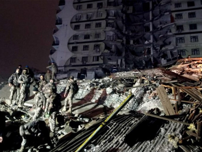 Terremoto in Turchia e Siria. P. Bahjat (parroco Aleppo): “Una tragedia immane, non abbandonateci” Terremoto in Turchia e Siria. P. Bahjat (parroco Aleppo): “Una tragedia immane, non abbandonateci”