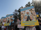 Ucraina: Chiesa ortodossa guidata dal metropolita Onufriy si stacca da Mosca e sancisce la sua “piena indipendenza”