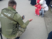 Ucraina: chiese trasformate in rifugi e magazzini, è il popolo della solidarietà a fianco di sfollati, donne e bambini