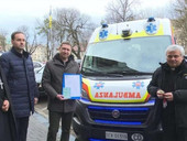 Ucraina: il card. Krajewski consegnerà a nome del Papa una seconda ambulanza a Kiev il Giovedì Santo