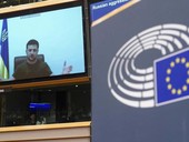 Ucraina: presidente Zelenskyy al Parlamento Ue, “combattiamo per la libertà, Putin uccide i bambini. Non lasciateci soli”