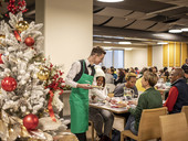 Un pranzo di Natale speciale per 150 poveri