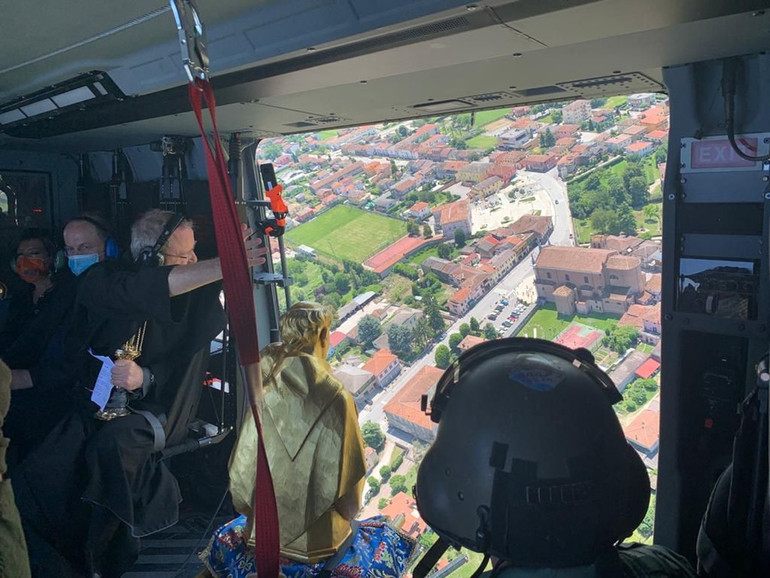 Una benedizione dal Cielo, un docu-film sul volo del Santo del 13 giugno 2020 domenica 8 novembre su ReteVeneta e l'11 novembre su Antenna3 Una benedizione dal Cielo, un docu-film sul volo del Santo del 13 giugno 2020 domenica 8 novembre su ReteVeneta e l'11 novembre su Antenna3