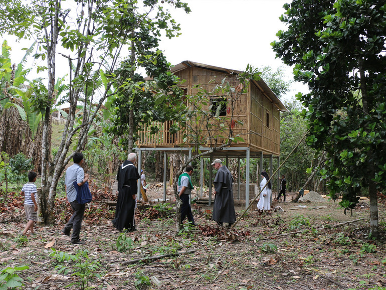 Una casa per i campesinos Una casa per i campesinos
