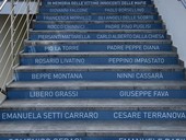 Una scalinata della legalità con i nomi di 22 vittime della mafia