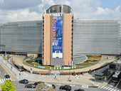 Unione europea: Bruxelles, vertice su bilancio e Recovery Fund tra Von der Leyen, Sassoli e Merkel. Novità su plenarie Parlamento e futuro Ue