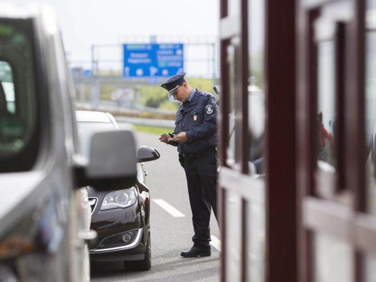 Unione Europea e fenomeno migratorio. Dublino, Schengen: regole, sicurezza e primato della politica