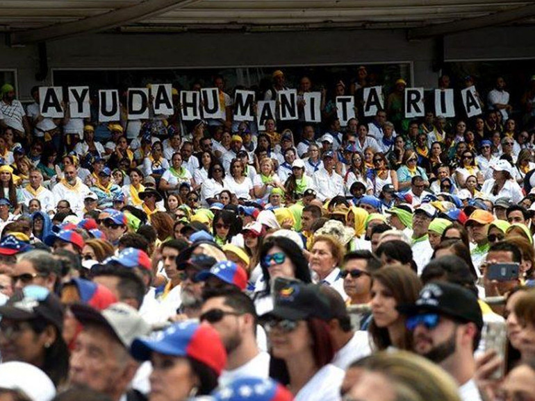 Venezuela. P. Trigo (teologo): “Nessun dialogo con la dittatura, Maduro deve andarsene”