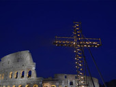 Via Crucis al Colosseo. Coniugi De Palo: “Storie vere di persone che stanno portando una croce”