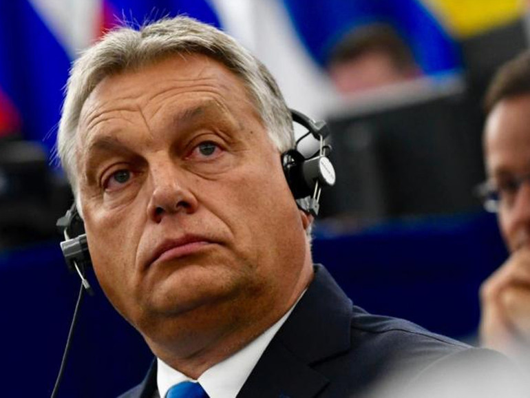 Viktor Orban sul banco degli imputati. Strasburgo in ebollizione, l’Europarlamento si divide