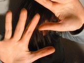 Violenza domestica, 1 bambino su 4 “assiste”. La pandemia? Un detonatore