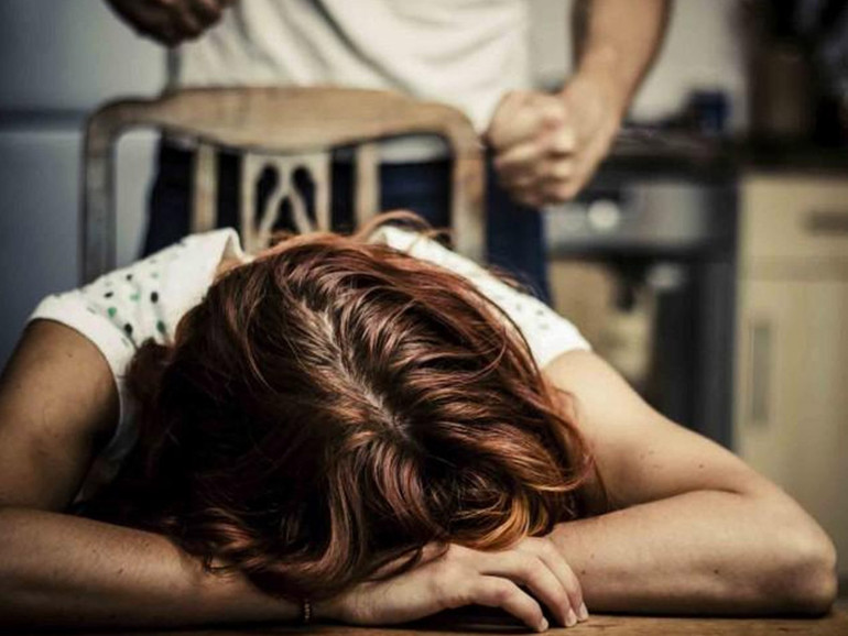 Violenza sulle donne, approvato il nuovo "Codice rosa" dell'Ulss 6 Euganea Violenza sulle donne, approvato il nuovo "Codice rosa" dell'Ulss 6 Euganea