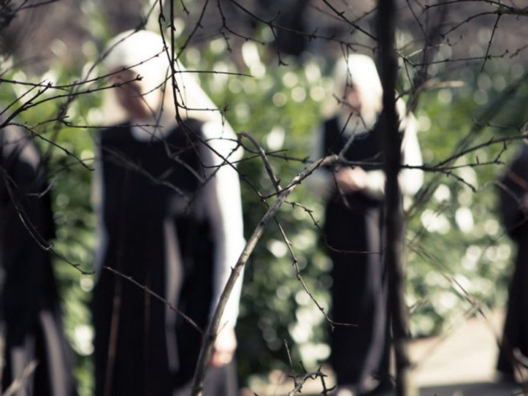 Vocazione monastica: non oliera che conserva, ma lampada che permette all’olio di consumarsi ardendo Vocazione monastica: non oliera che conserva, ma lampada che permette all’olio di consumarsi ardendo