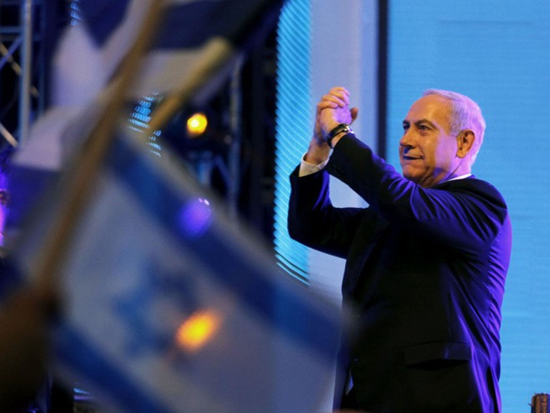 Voto in Israele: Netanyahu vince ma non ottiene la maggioranza. Ora è caccia ai seggi mancanti