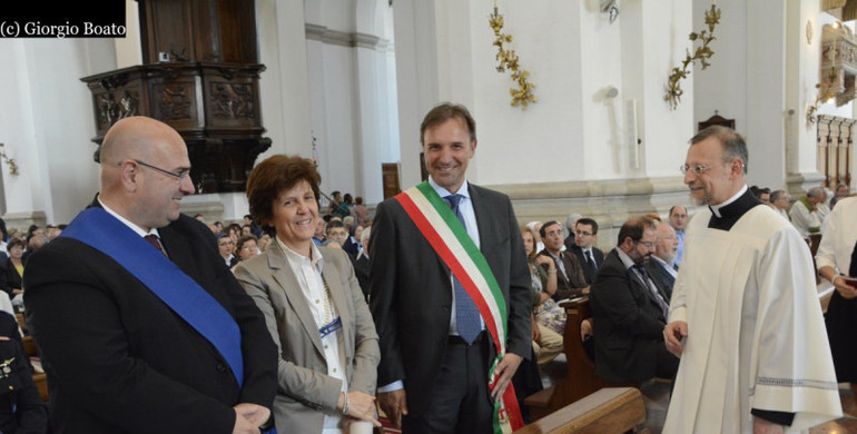 Il sindaco Massimo Bitonci, Antonella Reina, capo di gabinetto del prefetto di Padova, e il vicepresidente della provincia Fabio Bui
