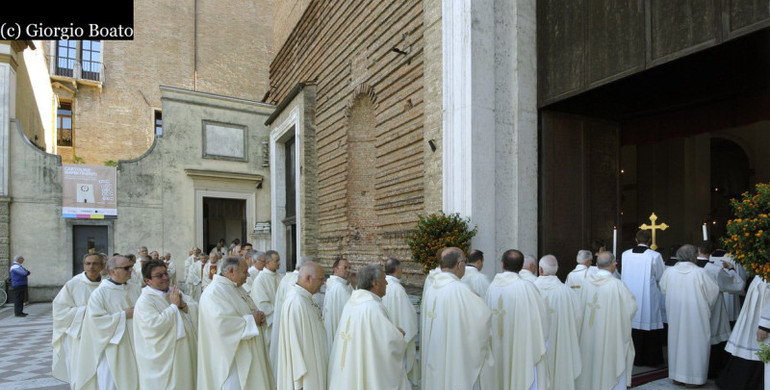L'ingresso in cattedrale dei vicari foranei