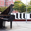 All'inaugurazione di domenica 13 ottobre c'era anche il pianista fuori posto, Paolo Zanarella
