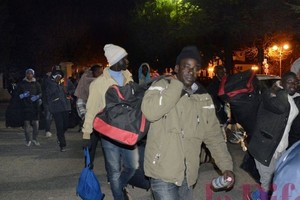I profughi hanno alzato la loro voce per le condizioni negli hub