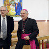Il vescovo con il nuovo direttore del Due Palazzi Ottavio Casarano