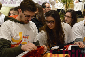 Giovani con la maglietta della Gmg di Cracovia: il vescovo ci sarà e «con propositi feroci», ha detto ai giovani