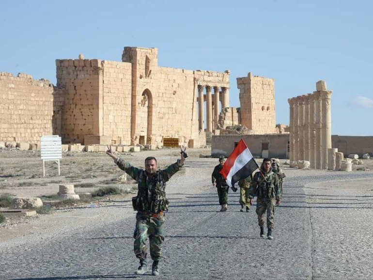 Palmira riconquistata. La guerra all'Isis si combatte anche a colpi di arte. Palmira riconquistata. La guerra all'Isis si combatte anche a colpi di arte.