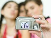 Attenzione genitori: dal “selfie" al porno, il passo è breve