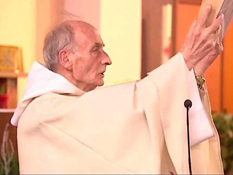 I funerali di padre Jacques: "Siamo feriti, ma non annientati" I funerali di padre Jacques: "Siamo feriti, ma non annientati"