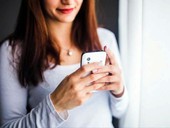 Malati di smartphone? La nuova dipendenza è un problema al femminile.