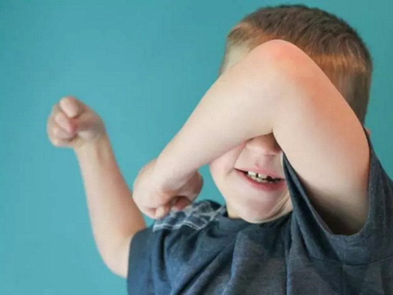 “Diversi da chi?”. Un confronto e un “decalogo” per valorizzare le “diversità” a scuola “Diversi da chi?”. Un confronto e un “decalogo” per valorizzare le “diversità” a scuola