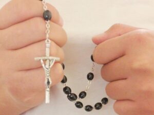 Thiene: un’ora di preghiera nella chiesa del Rosario