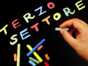 Supporto e incontri letterari. I libri del Terzo settore trovano una vetrina