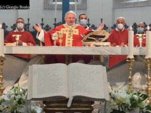 Visita pastorale alla collaborazione Decumano 8