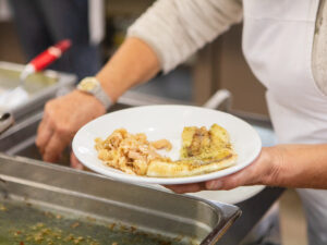 Cucine economiche popolari, gli ambulatori traslocano nell’ex canonica della Pace