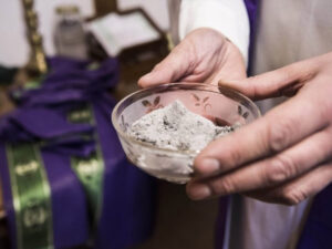 Mercoledì delle Ceneri. Giovani. Ritiro quaresimale tra Santa Sofia e la Cattedrale