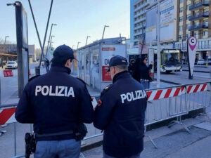 Una zona rossa… sbiadita. Dopo la stazioni, altre zone a controlli più serrati