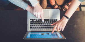 Imprese pensanti. Il confronto uomo-macchina e le leggi della produzione