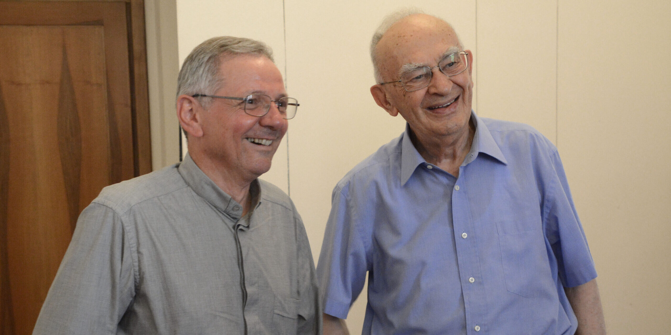 Mons. Egidio Caporello con don Claudio Cipolla all'indomani della sua nomina a vescovo di Padova (foto Boato)