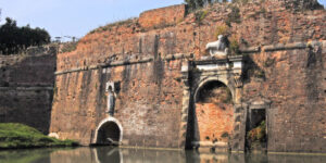 Padova. Le mura rinascimentali si vedono pure di notte