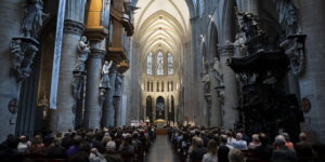 La Chiesa belga si riorganizza: meno preti, più laici e parrocchie in rete sul territorio