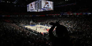 Cosa Nostra a New York: blitz contro Genovese, Gambino, Bonanno e Lucchese per scommesse truccate anche in NBA