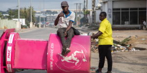 Sacerdoti rapiti in Camerun. Mons. Nkea: “Viviamo sotto minaccia costante, ma restiamo accanto alla nostra gente”